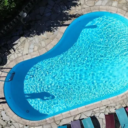 בית נופש Maison Confortable Avec Piscine Privee A