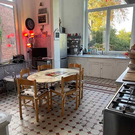 Maison Confortable Avec Piscine Privée à * Bailleul (Nord)