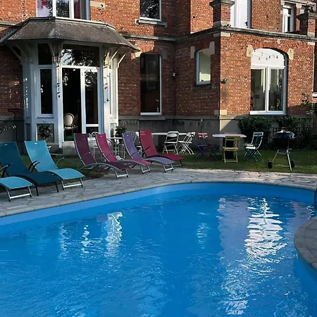 Maison Confortable Avec Piscine Privee A 度假居