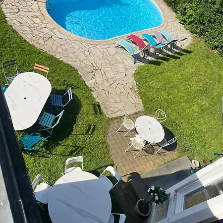 Maison Confortable Avec Piscine Privée à Сasa de vacaciones Bailleul (Nord)