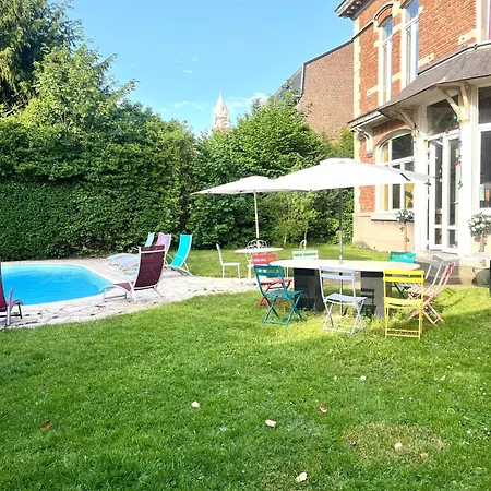 Сasa de vacaciones Maison Confortable Avec Piscine Privée à Bailleul (Nord)